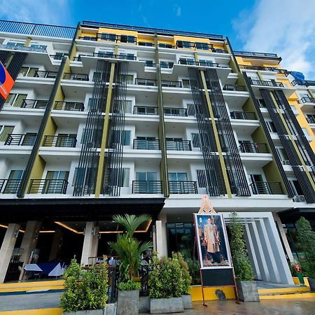 Blue Sky Patong Hotel Екстериор снимка