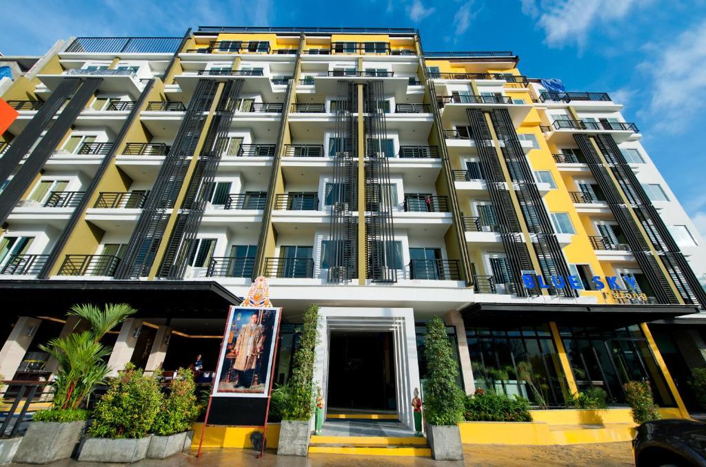 Blue Sky Patong Hotel Екстериор снимка