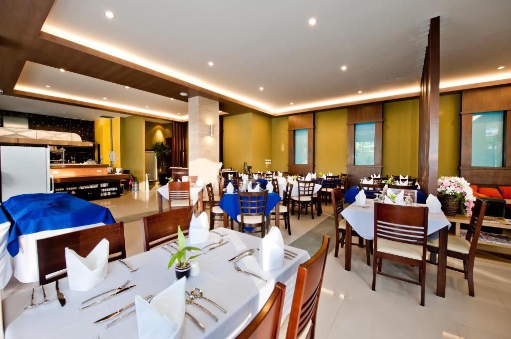 Blue Sky Patong Hotel Екстериор снимка