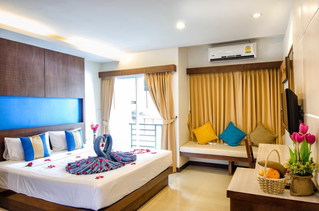 Blue Sky Patong Hotel Екстериор снимка