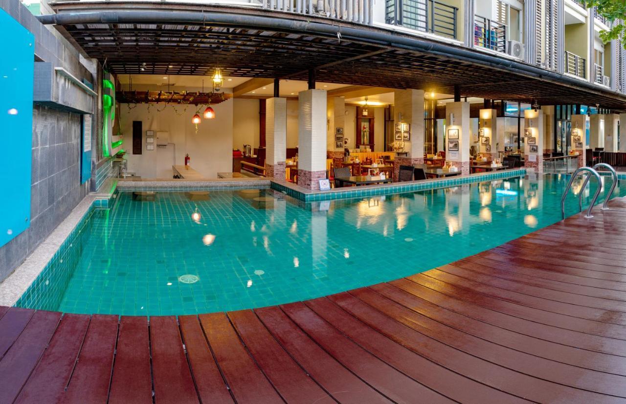 Blue Sky Patong Hotel Екстериор снимка