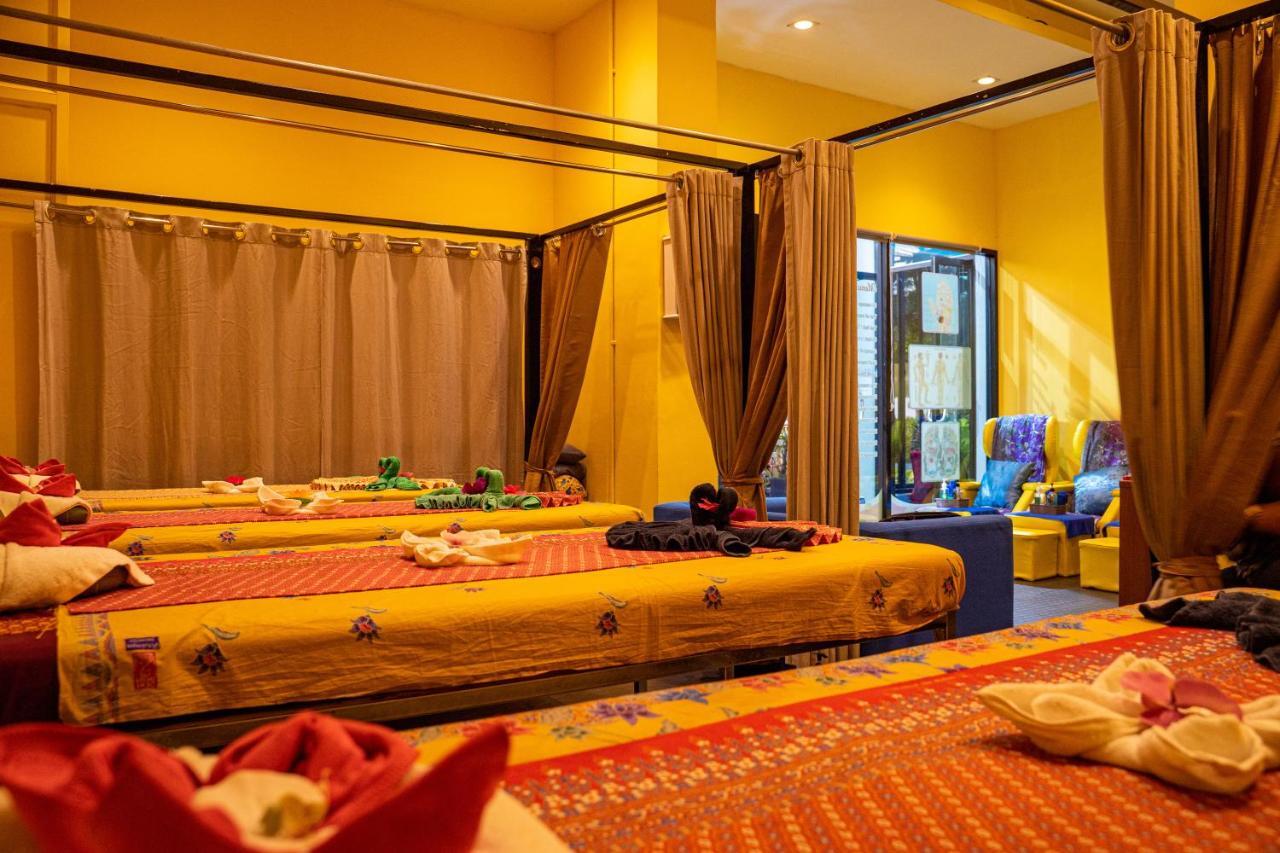 Blue Sky Patong Hotel Екстериор снимка