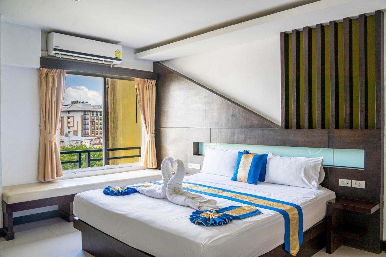 Blue Sky Patong Hotel Екстериор снимка
