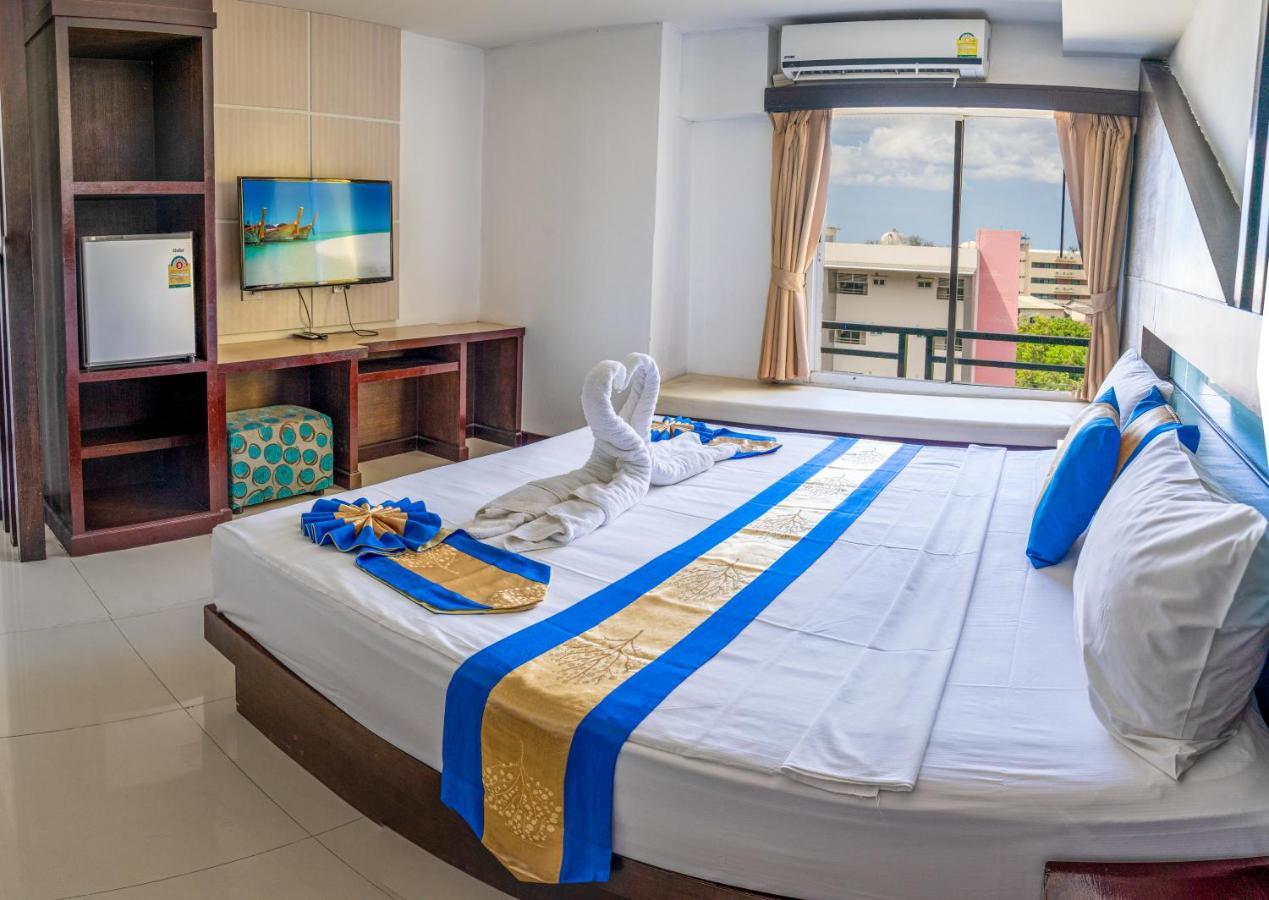 Blue Sky Patong Hotel Екстериор снимка